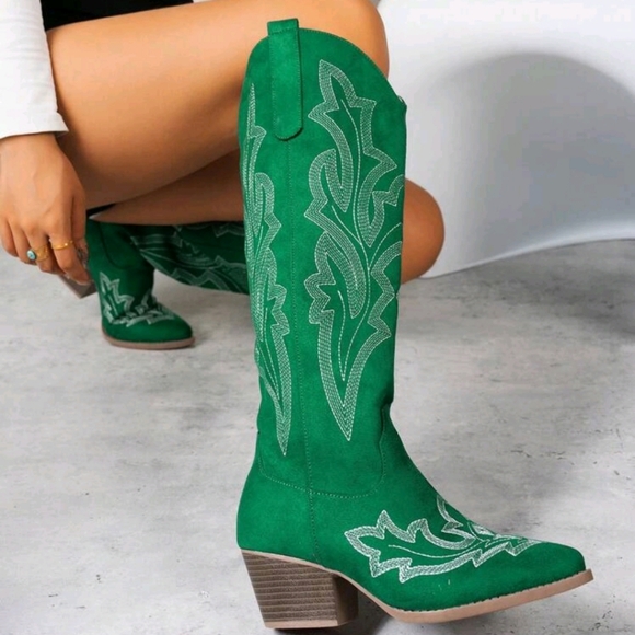 NEW WOMENS SLIP-ON WEDGE HEEL EMBROIDERY PATTERN COWGIRL BOOTS 👢 - Picture 1 of 8